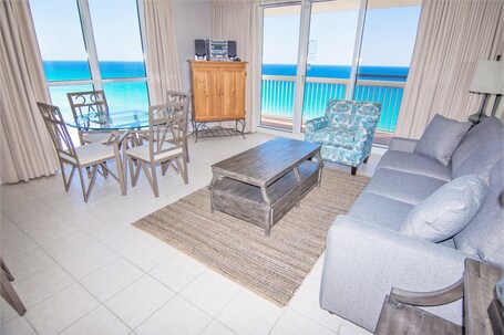 Pelican Beach Resort by Panhandle Getaways - Image 111
