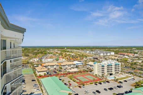 Pelican Beach Resort by Panhandle Getaways - Image 77