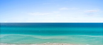 มาเจสติก บีชรีสอร์ท บาย แพนแฮนเดิล เก็ตอะเวย์ส