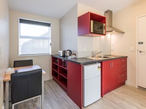 Private kitchen - C Motel (Christchurch)