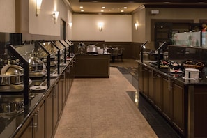 Se sirven desayunos, almuerzos y cenas