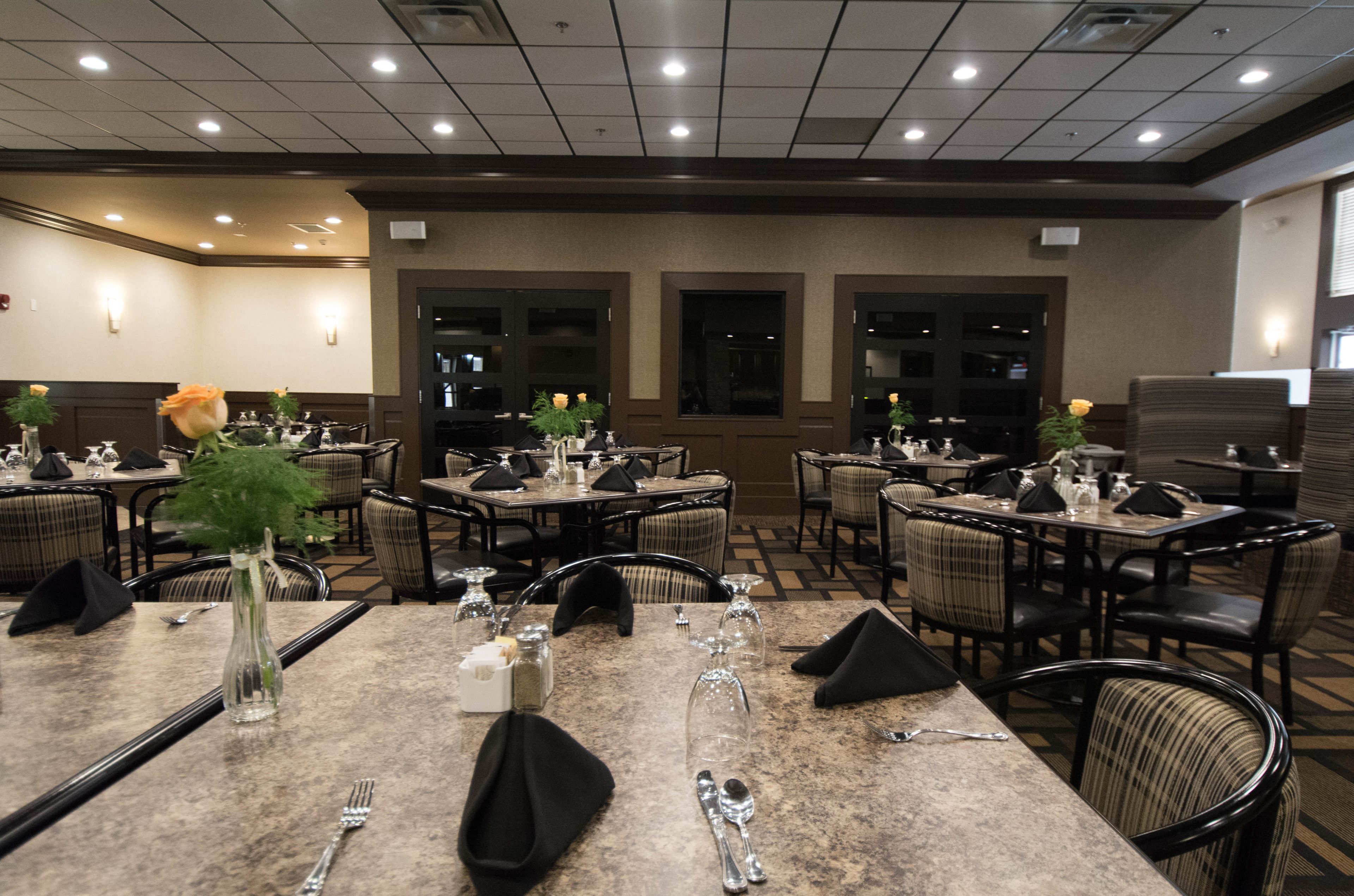 breakfast, lunch and dinner served