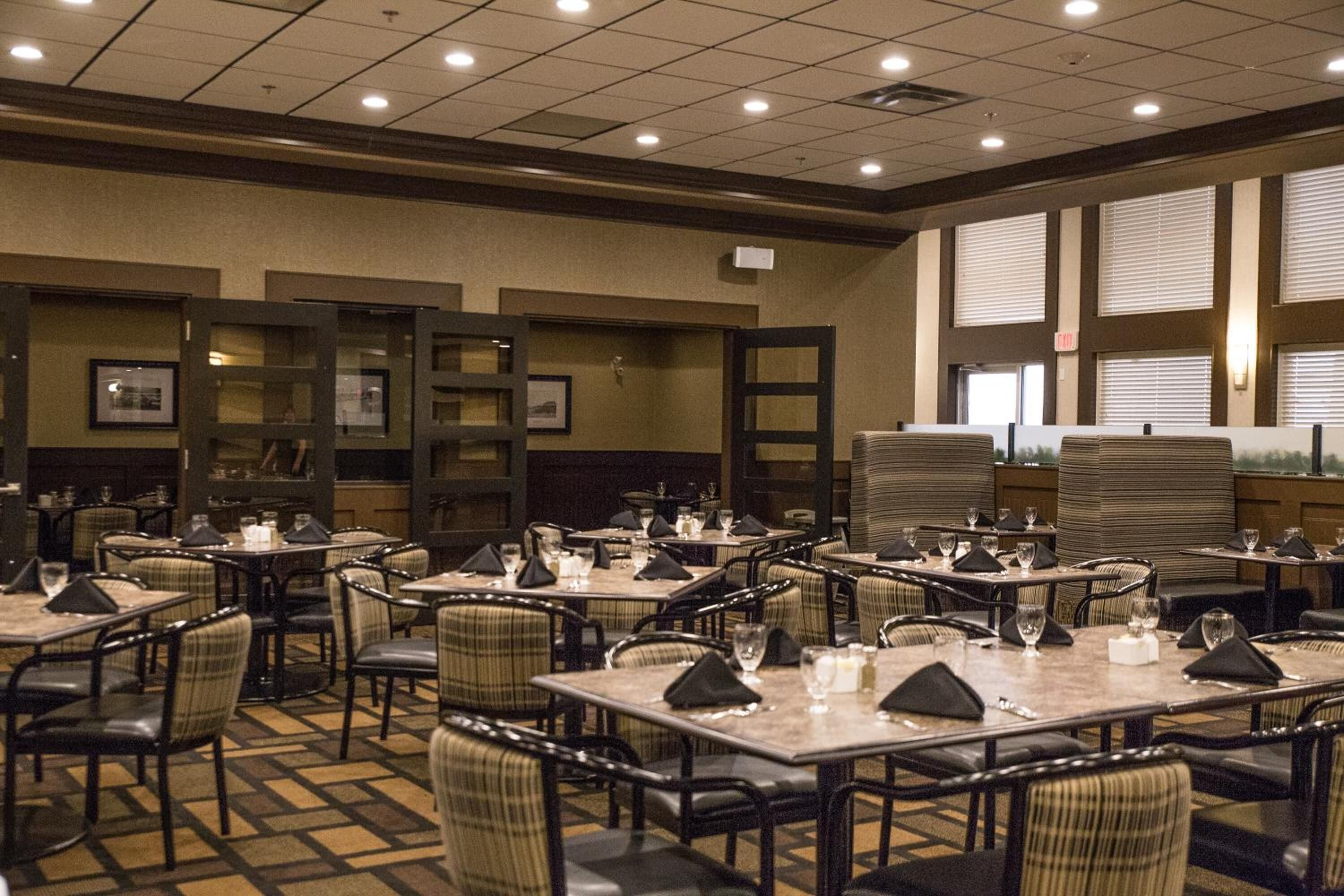 breakfast, lunch and dinner served