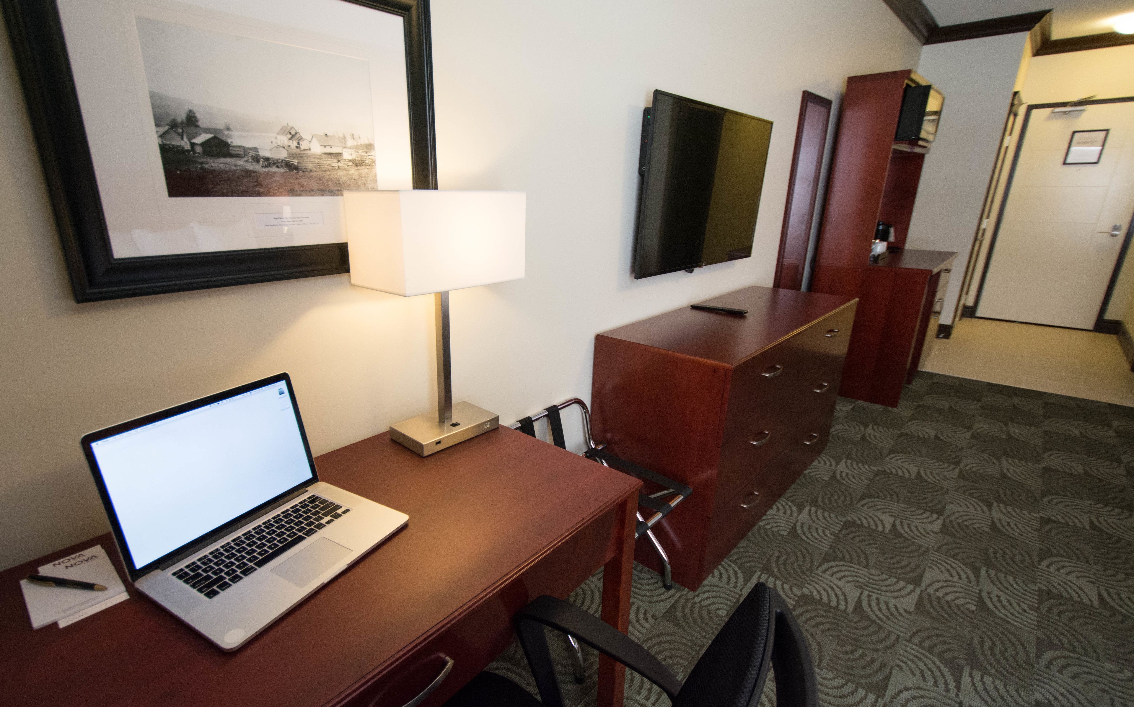 standard room, 2 queen beds | television