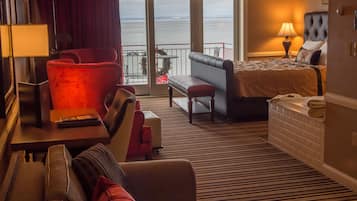 Superior-Suite, 1 King-Bett und Schlafsofa, Whirlpool, Seeblick
