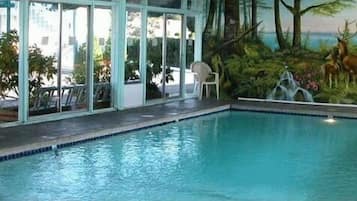 Indendørs pool
