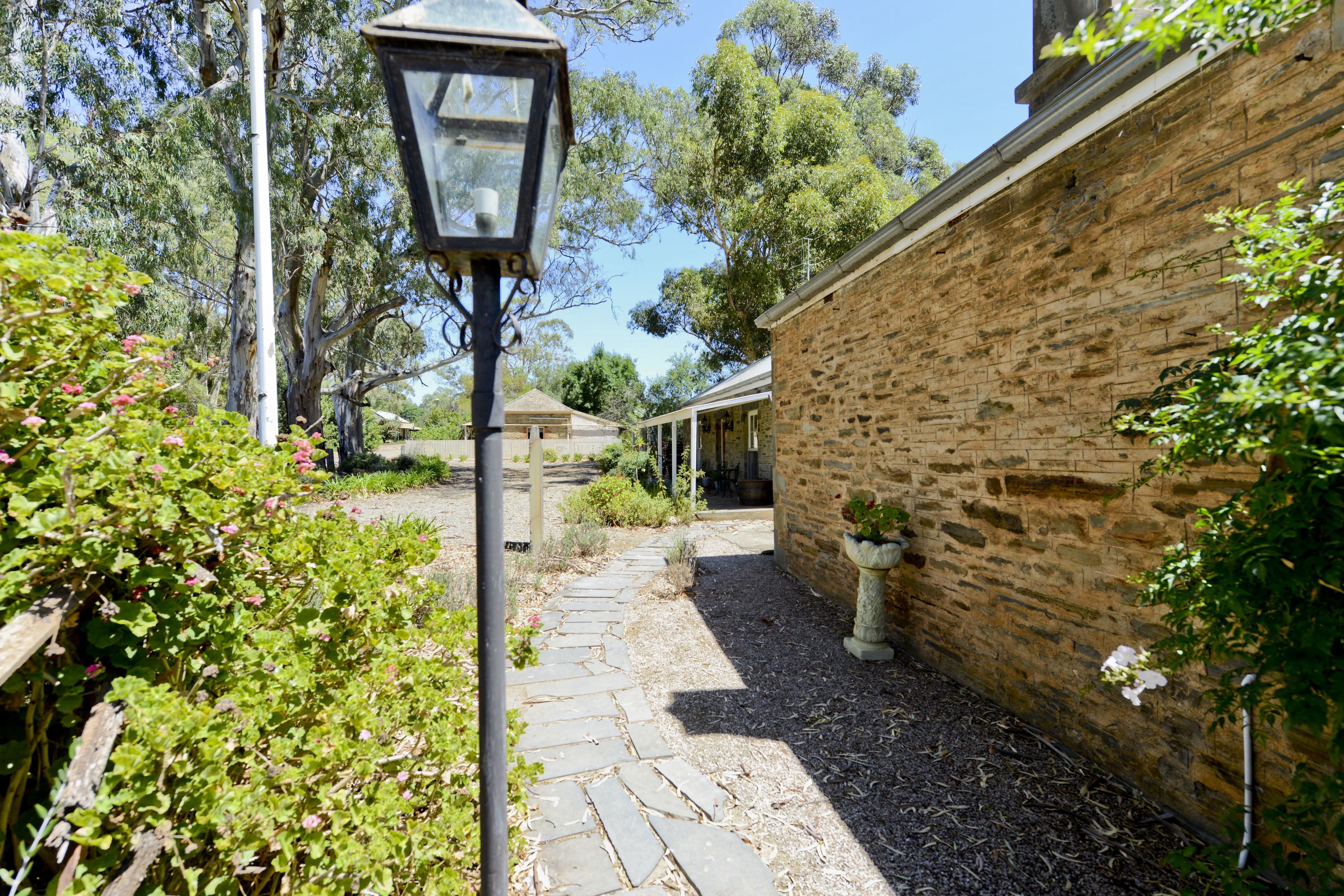 Reillys Wines Heritage Cottages — image 27
