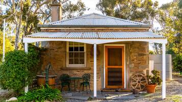 Pay Office Cottage | Front of property