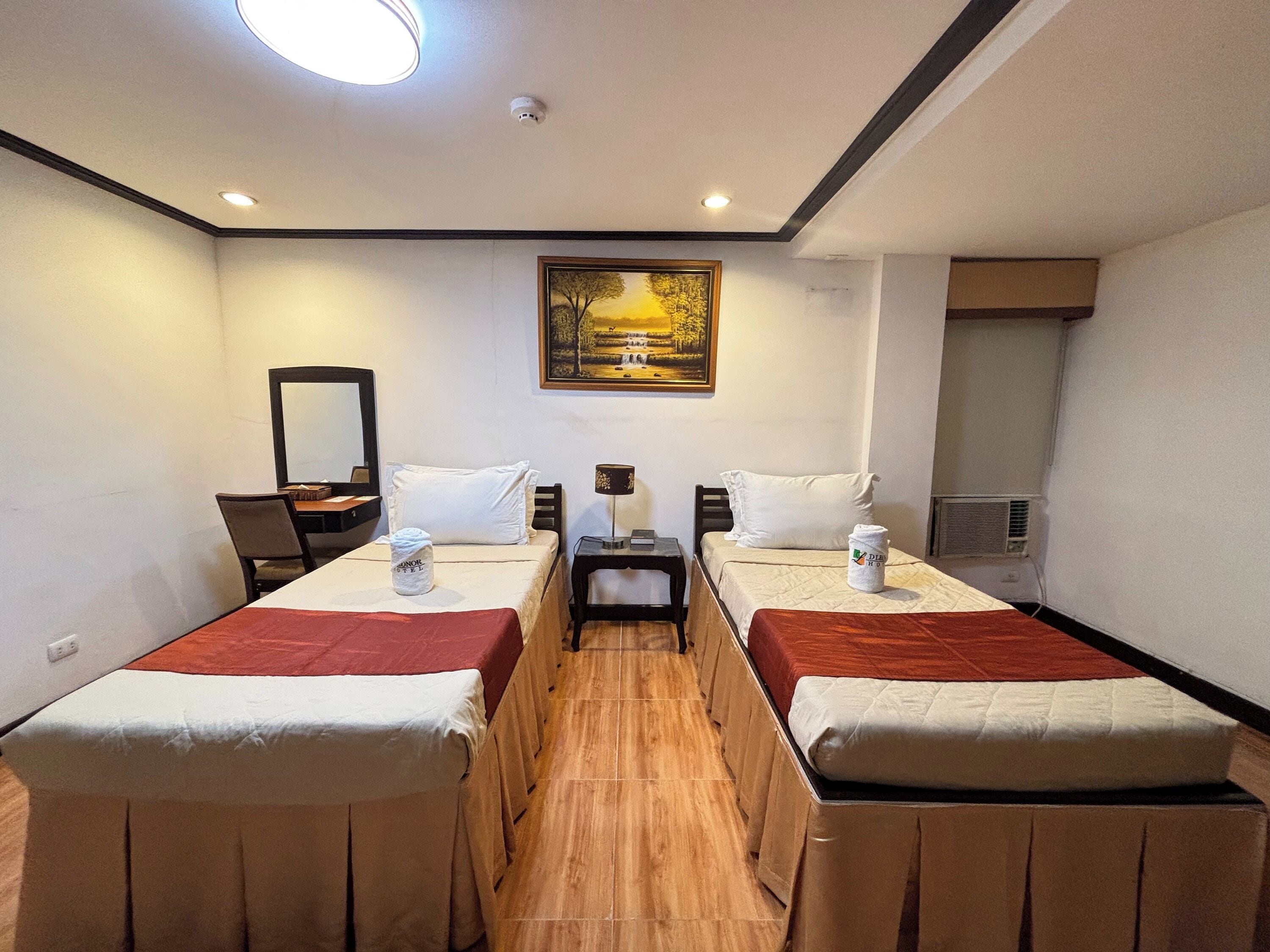 Superior Twin Room | 1 bedroom, desk, iron/ironing board, free WiFi