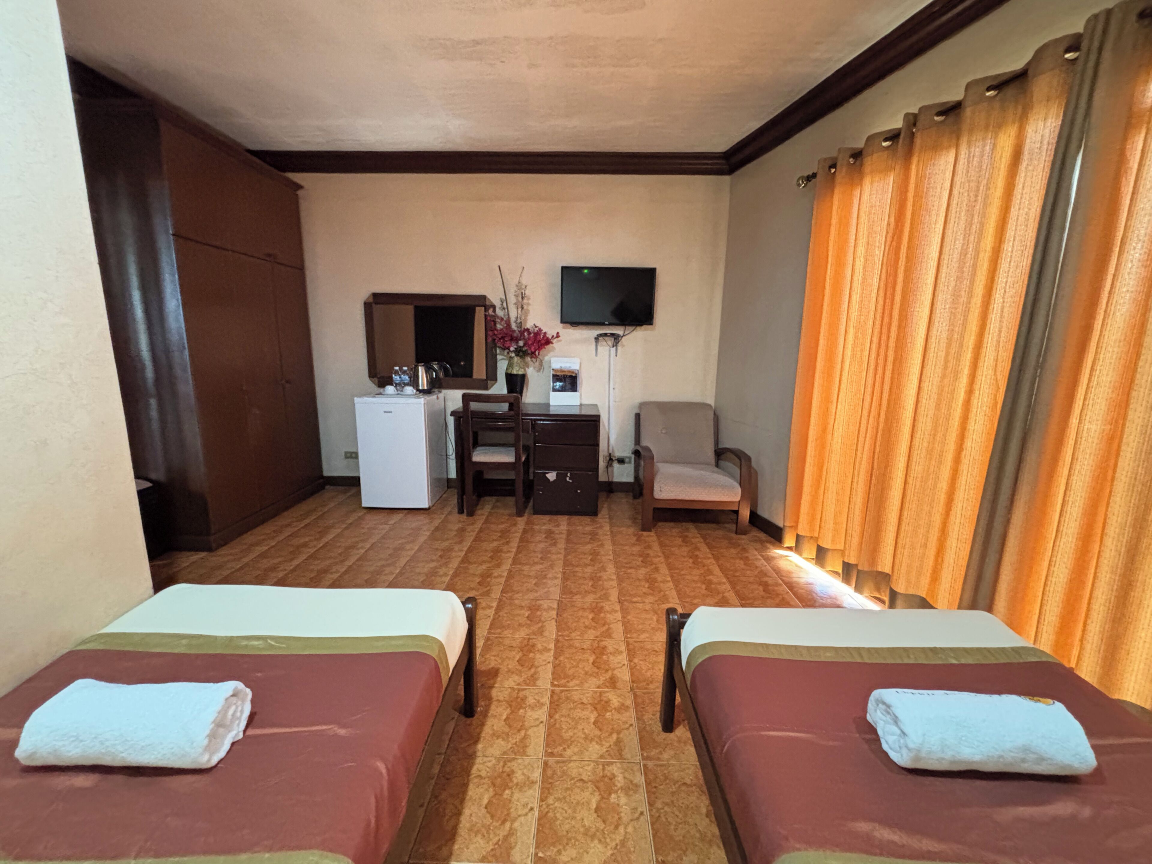 Standard Twin Room | Rollaway beds