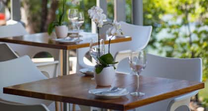 Heart Hotel and Gallery Whitsundays