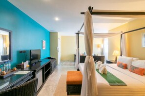 Junior Suite | Een bureau, verduisterende gordijnen, gratis wifi, beddengoed