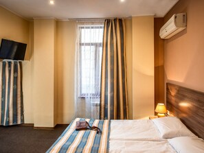 Standard-Doppel- oder -Zweibettzimmer