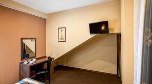 Standard Double or Twin Room | Room amenity