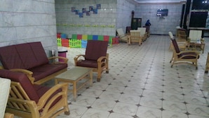 Lobby sitting area - Asafra Hotel Apartments (Alexandria)
