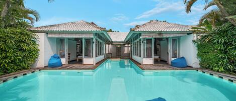 Alberca al aire libre