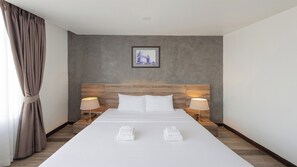 Deluxe Premier Room | Meja kerja, Wi-Fi gratis, dan seprai linen
