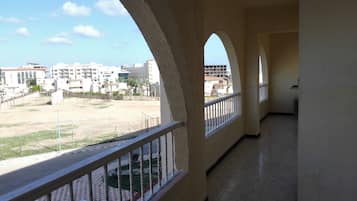 Appartamento, 2 camere da letto, vista spiaggia | Balcone