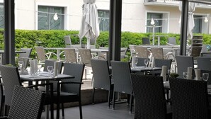 Exterior - Hôtel du Commerce (Chatillon-sur-Chalaronne)