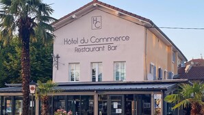 Front of property - Hôtel du Commerce (Chatillon-sur-Chalaronne)