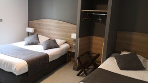 Triple Room - Hôtel du Commerce (Chatillon-sur-Chalaronne)