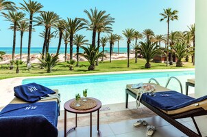 Minibar, cortinas blackout, wifi gratis y ropa de cama