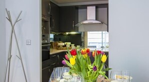 Superior Apartment, 1 Bedroom, Balcony | Private kitchen | Full-size fridge, microwave, stovetop, dishwasher - Belvedere Royal Victoria Docks (London)