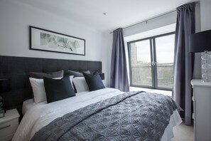 ซูพีเรียอพาร์ทเมนท์, 2 ห้องนอน, ระเบียง | 2 ห้องนอน, เปล/เตียงเด็กอ่อน, เตียงเสริม/เปล, Wi-Fi ฟรี