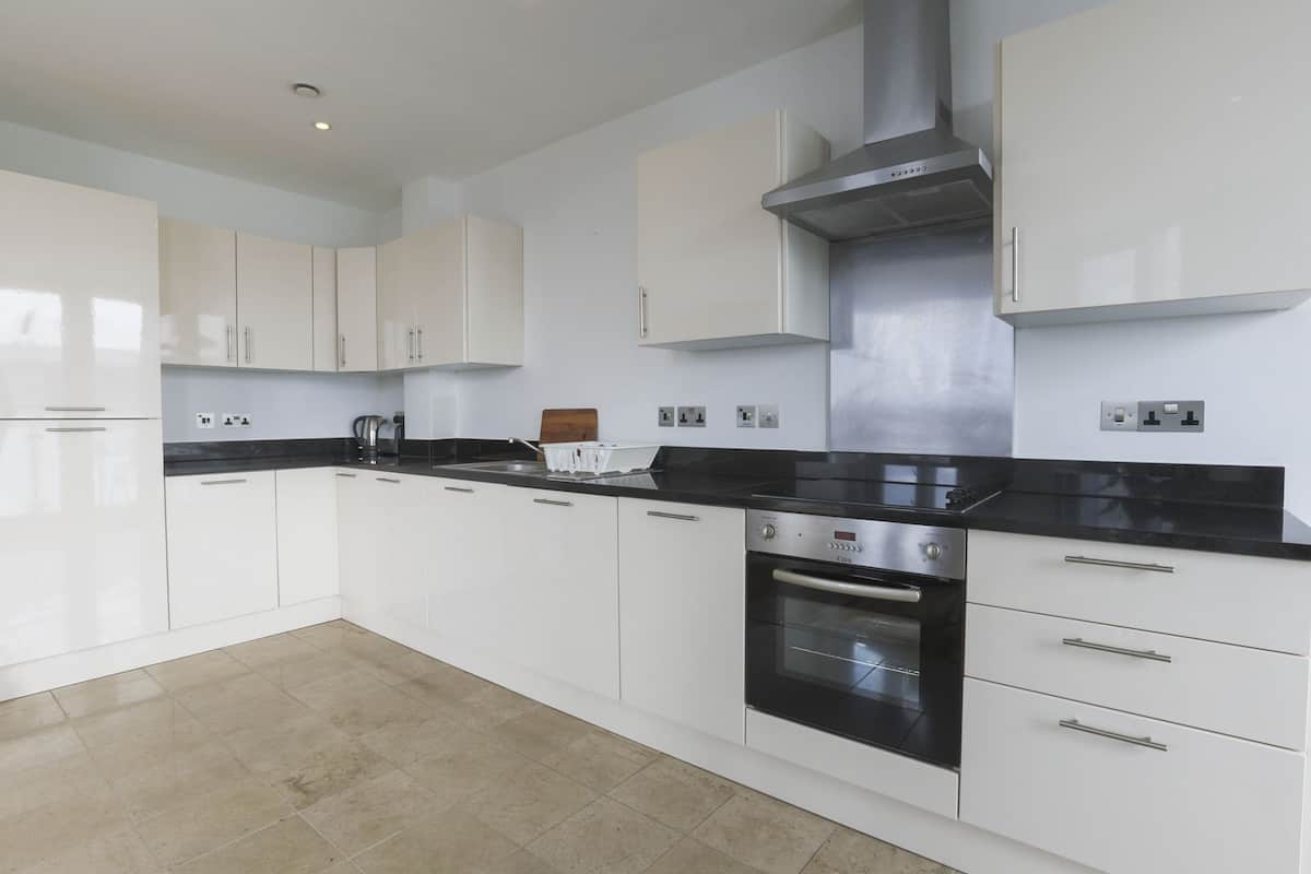 Superior Apartment, 2 Bedrooms, Balcony | Private kitchen