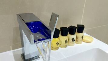 Departamento, 1 habitación | Lavabo en el baño