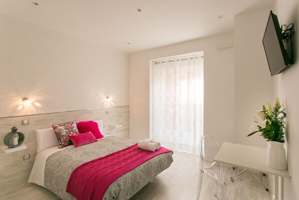 In-room safe, desk, blackout curtains, free WiFi