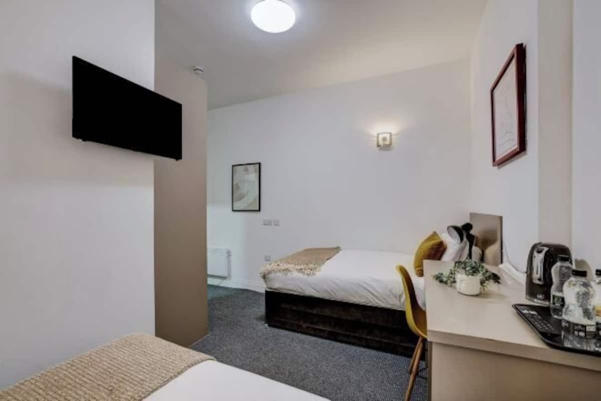 1 Schlafzimmer, Schreibtisch, Bügeleisen/Bügelbrett, kostenloses WLAN