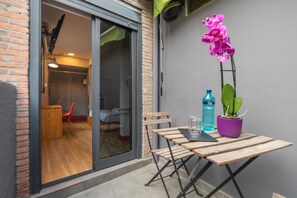 Deluxe Double Room | Terrace/patio - Ok Hostel Madrid (Madrid)