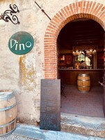 Bar (en el alojamiento)