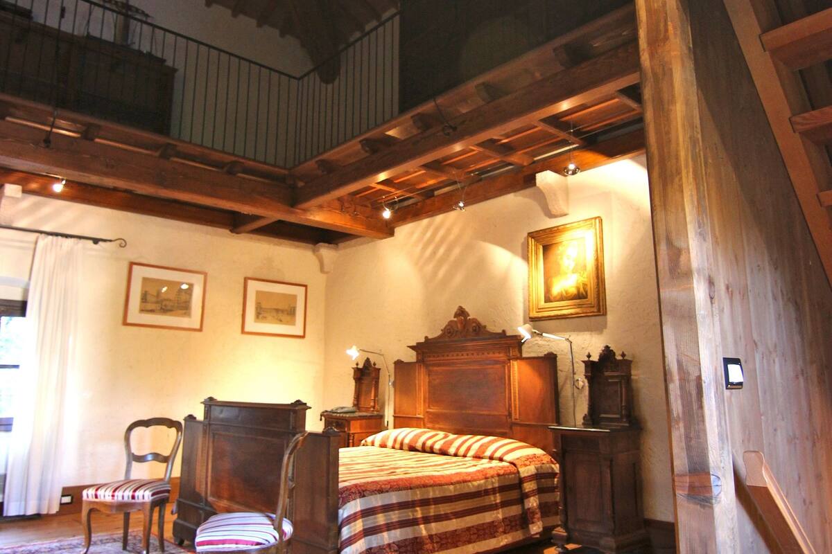 romantic suite, non smoking, park view | 1 bedroom, minibar, in-room safe, blackout curtains