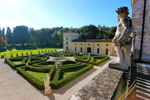 View from property - Hotel Villa Giona (San Pietro in Cariano)
