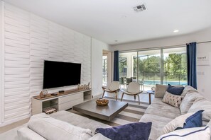 ACO Bella Vida Resort 5 Bedroom Vacation Home with Pool  (1870) | Living room | TV - Bella Vida Resort (Kissimmee)