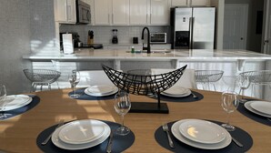 Bella Vida Townhome, 4 Bedrooms with pool (2304) | Dining room - Bella Vida Resort (Kissimmee)