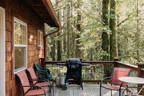 Cabin, 2 Bedrooms | Property grounds