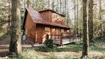 Cabin, 2 Bedrooms | Exterior