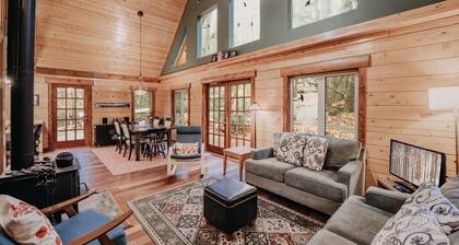 21gs - Log - Pets Ok - Sleeps 6 3 Bedroom Home by RedAwning