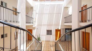 1 quarto, escrivaninha, Wi-Fi de cortesia, roupa de cama