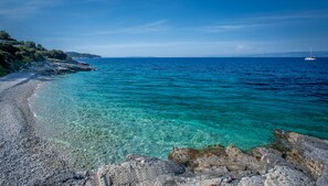 On the beach - Anassa Mare Villas and Residences (Paxos)