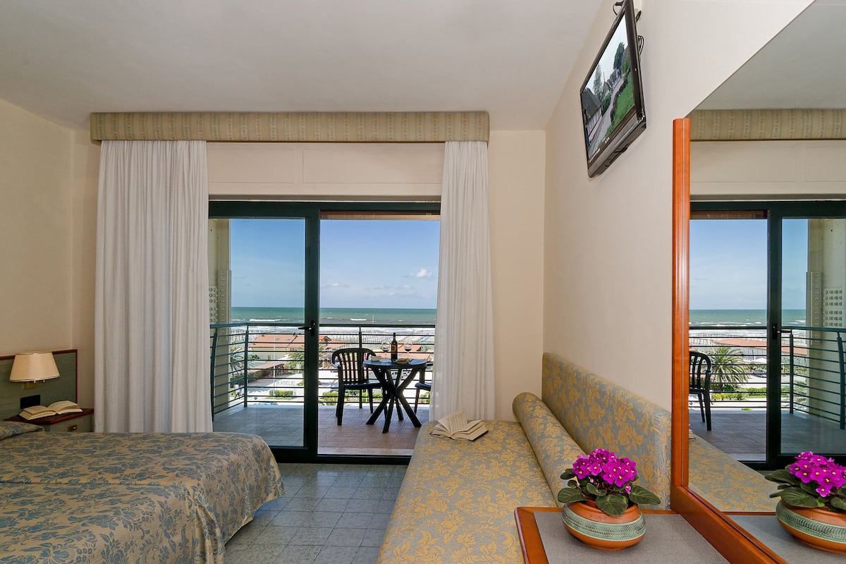 triple room, sea view | premium bedding, minibar, in-room safe, desk