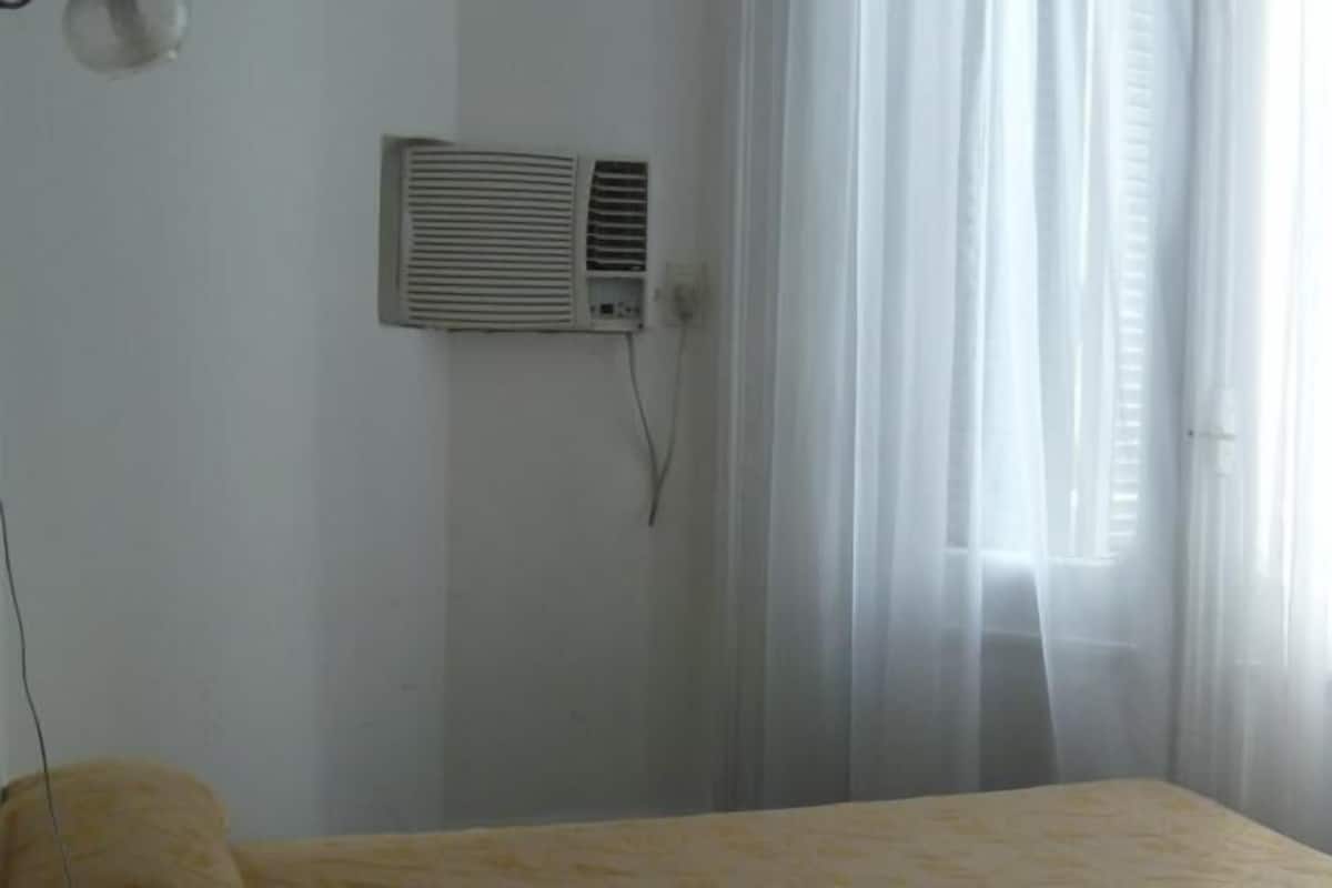 Double Room | In-room safe, desk, WiFi (free)