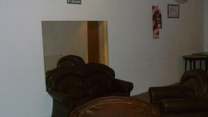 Double Room | In-room safe, desk, WiFi (free) - Hotel Turista (Buenos Aires)