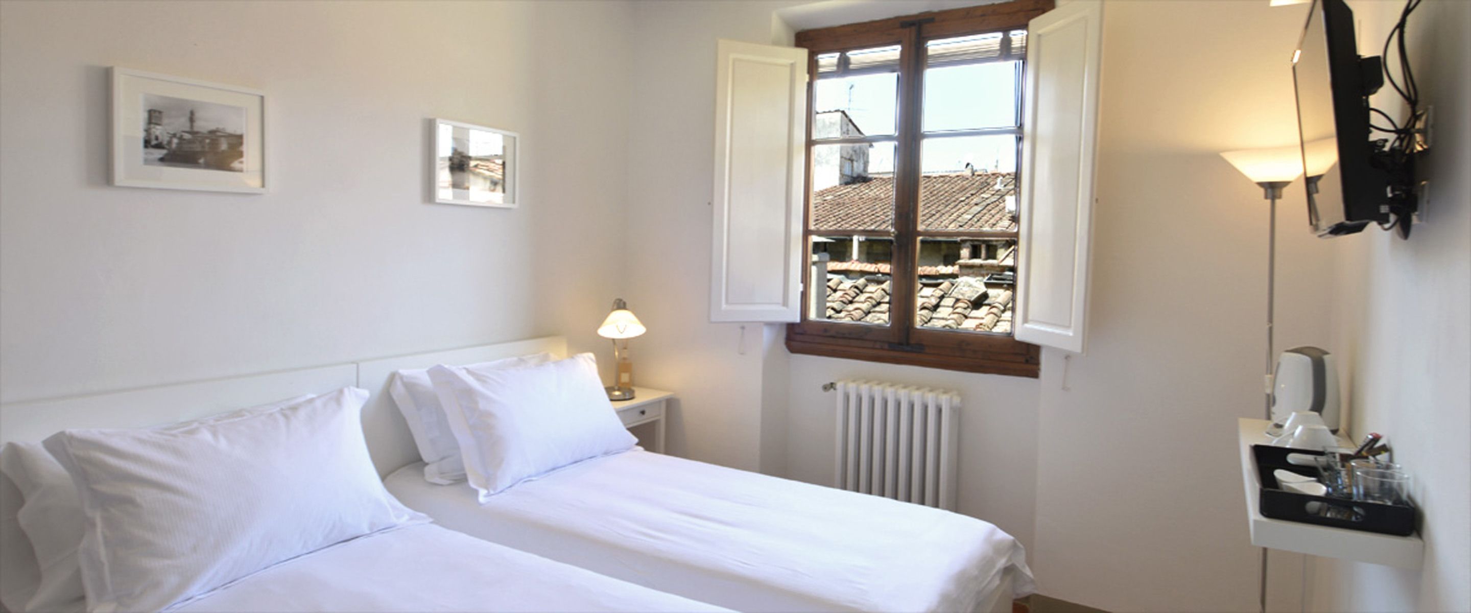 Chambre Standard avec lits jumeaux, vue ville (Ponte Vecchio) | Vue de la chambre