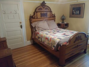 Rom, 1 dobbeltseng | Skrivebord for bærbar PC og wi-fi (inkludert)