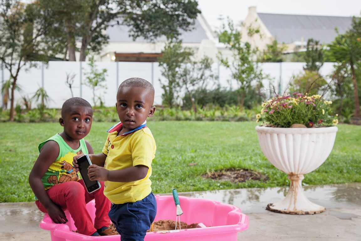 Familie-småhus, 2 soverom, hageområde | Terrasse/patio