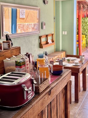 Desayuno buffet todos los días (con cargo)